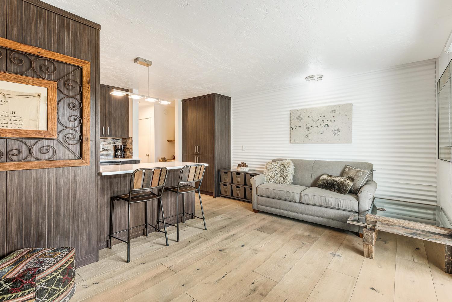 Pioneer Park Rentals Downtown Bend Room photo
