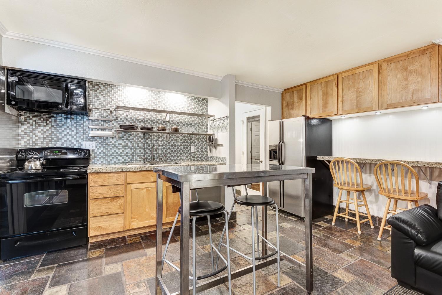 Pioneer Park Rentals Downtown Bend Room photo