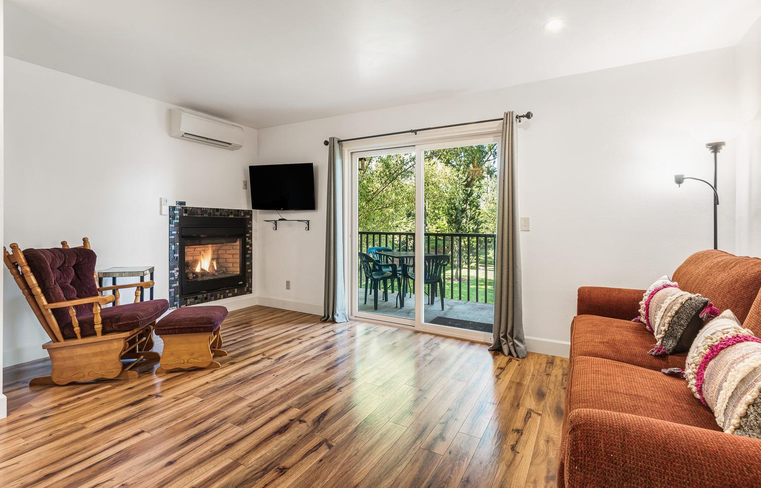 Pioneer Park Rentals Downtown Bend Room photo
