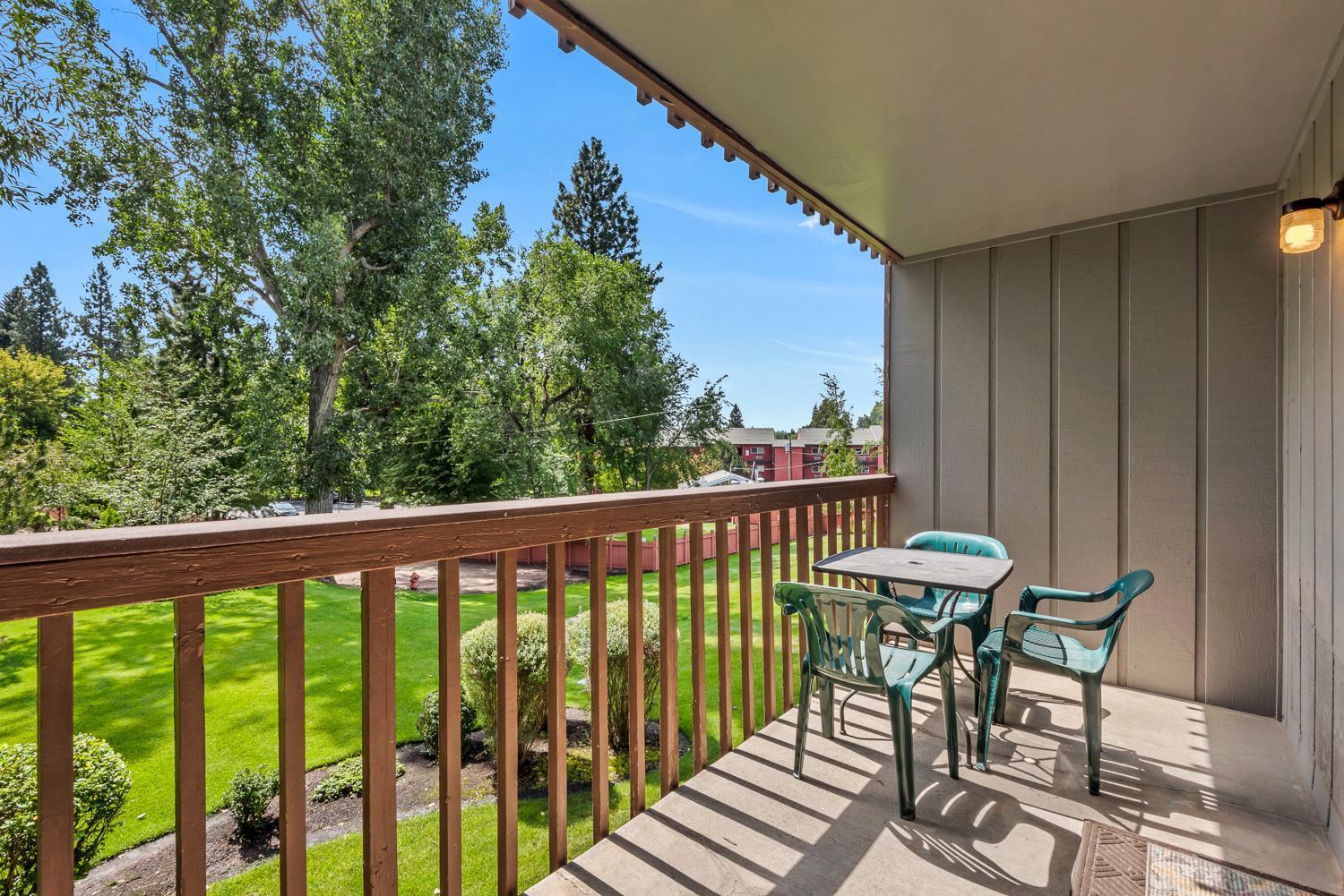 Pioneer Park Rentals Downtown Bend Room photo